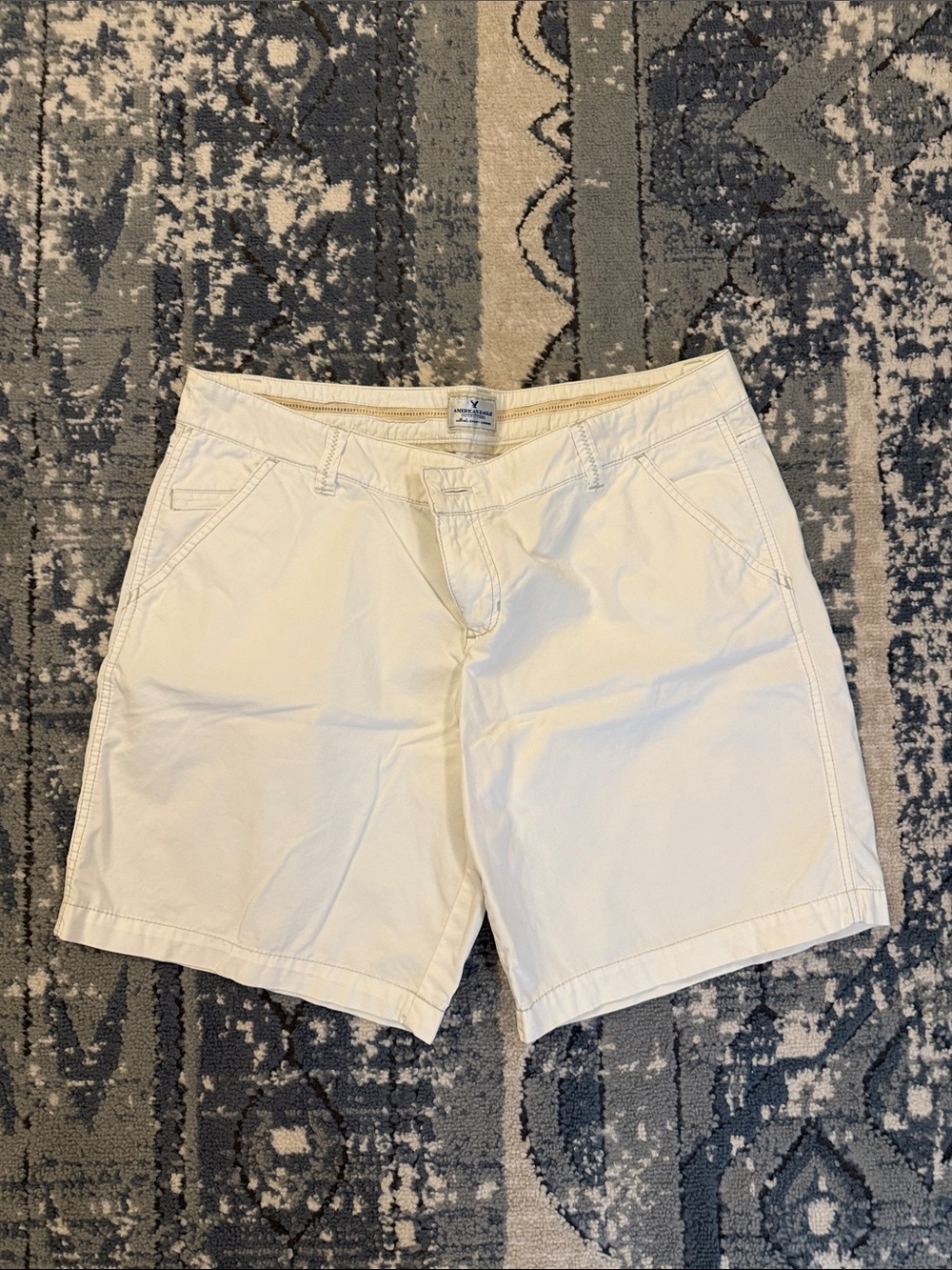American Eagle Outfitters Cream Women's Bermuda Shorts